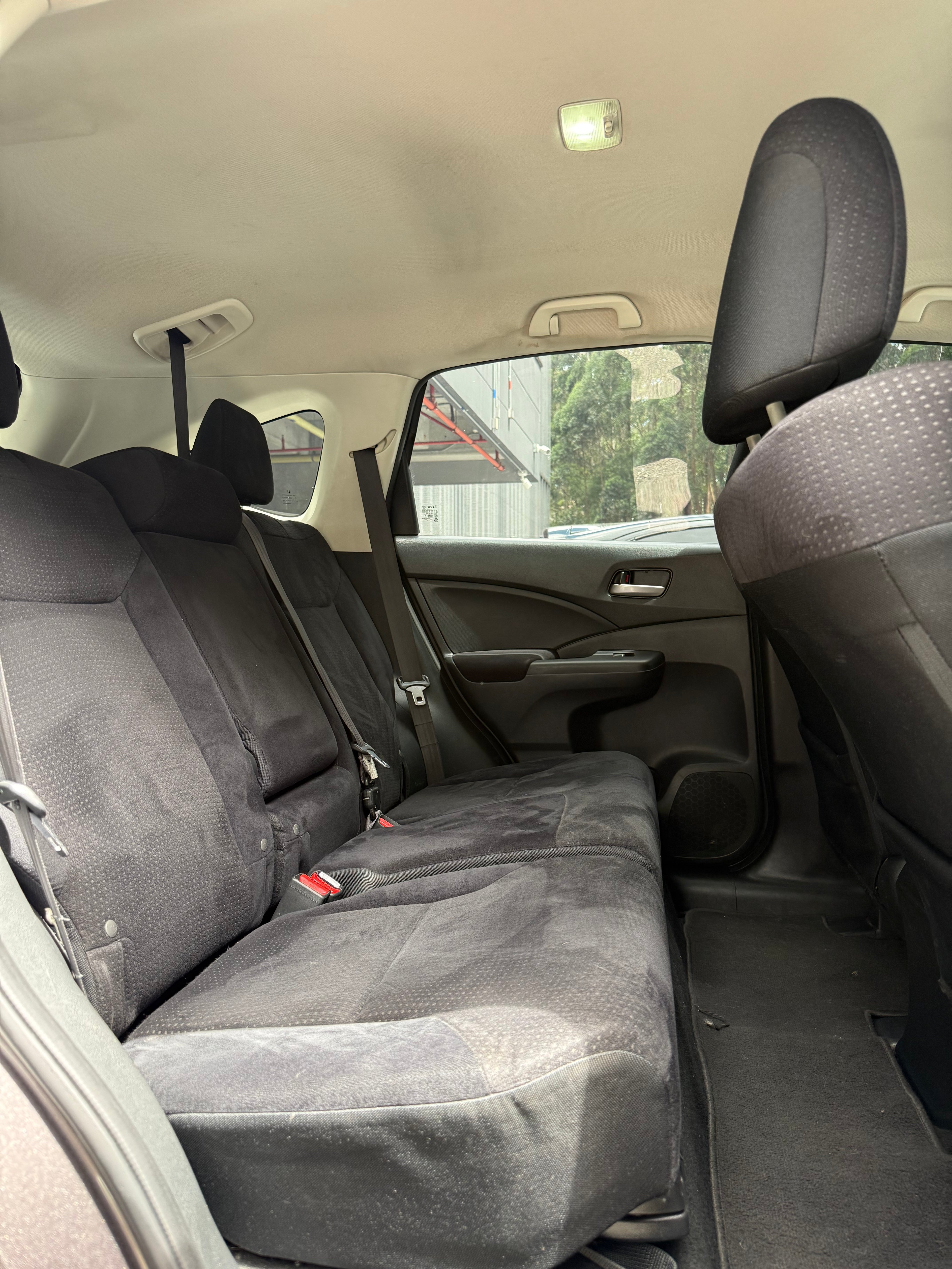 2012  - HONDA CRV LX AT