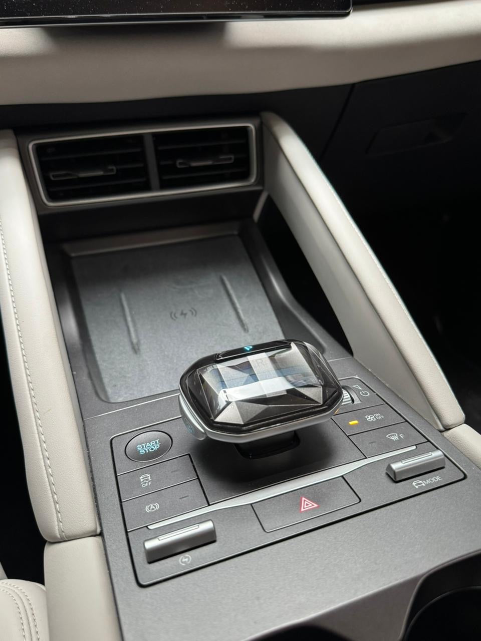 2026 - BYD YUAN UP LUX EV