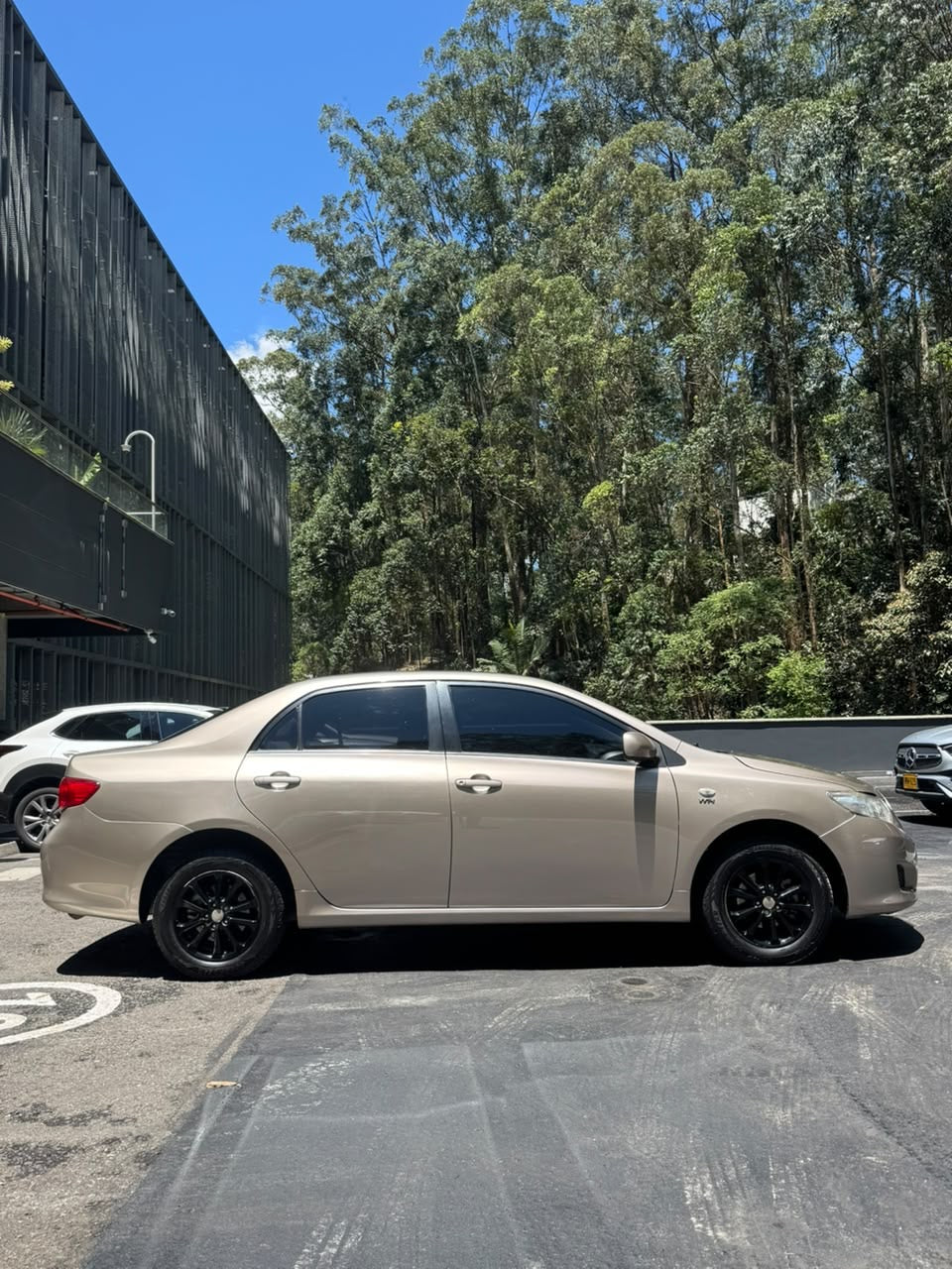 2011 - TOYOTA COROLLA XLi 1.6L