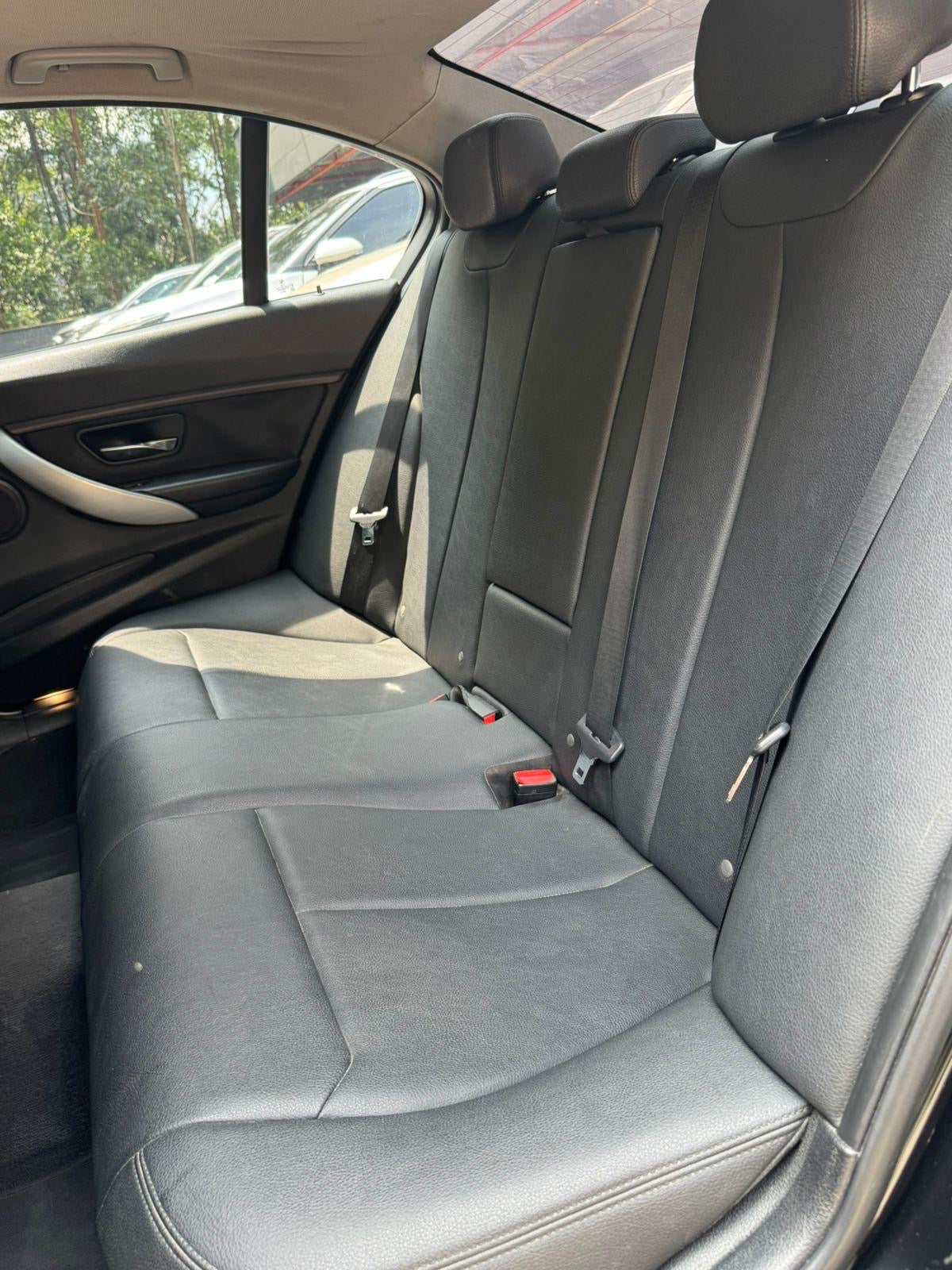 2014 - - BMW 316i Standard Turbo Sedan