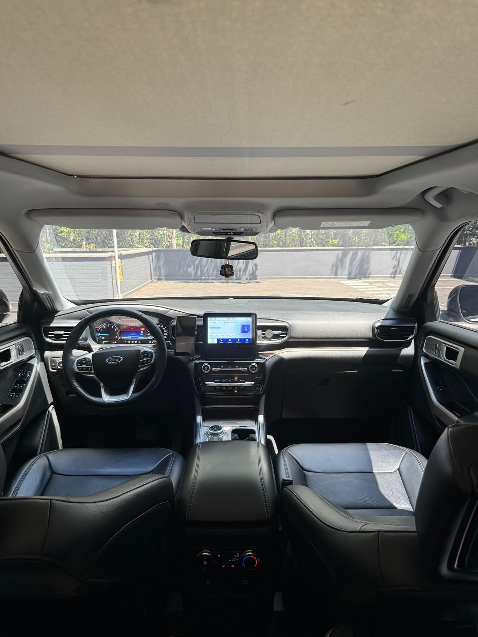 2023 - FORD EXPLORER LIMITED