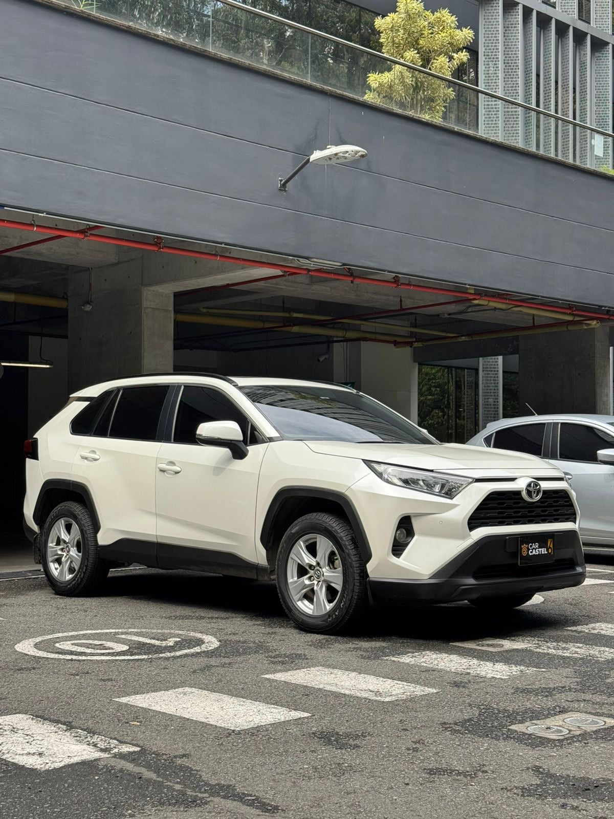 2020 - TOYOTA RAV 4 XLE 4X2 2.0L