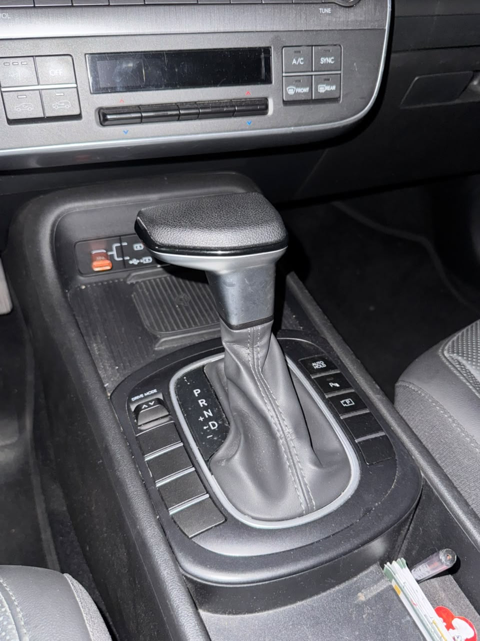 2025 - HYUNDAI KONA LIMITED