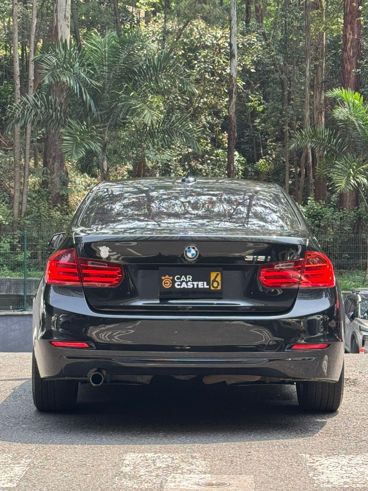 2014 - - BMW 316i Standard Turbo Sedan