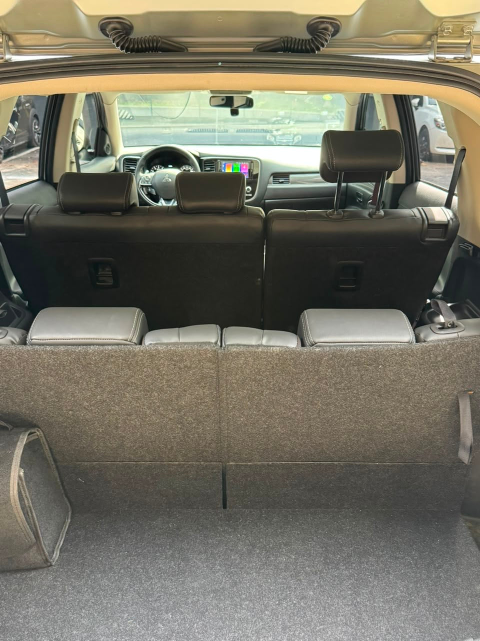 2024 - MITSUBISHI OUTLANDER Kaiteki 2,4L - 4x4