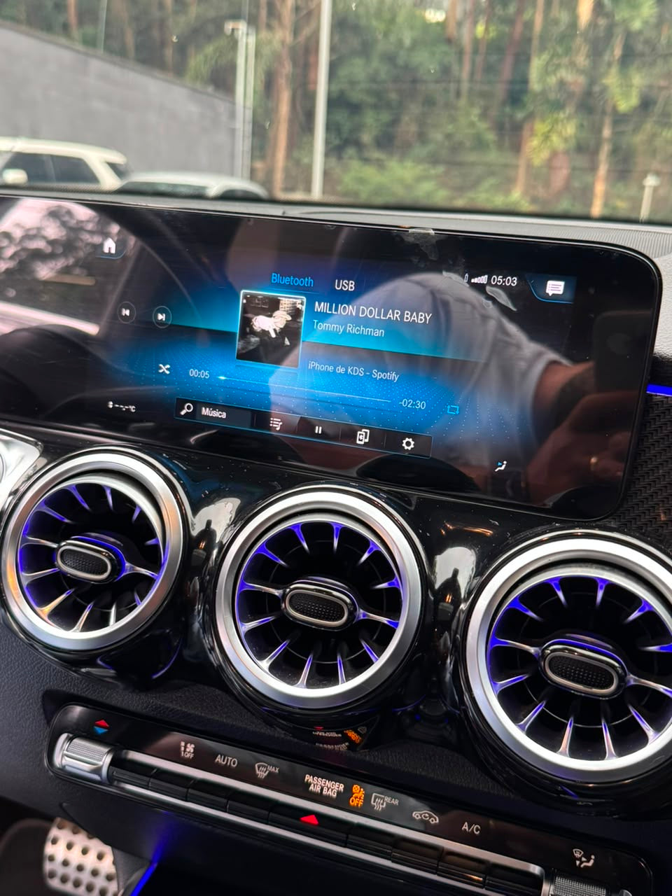 2023 - MERCEDES BENZ GLB200