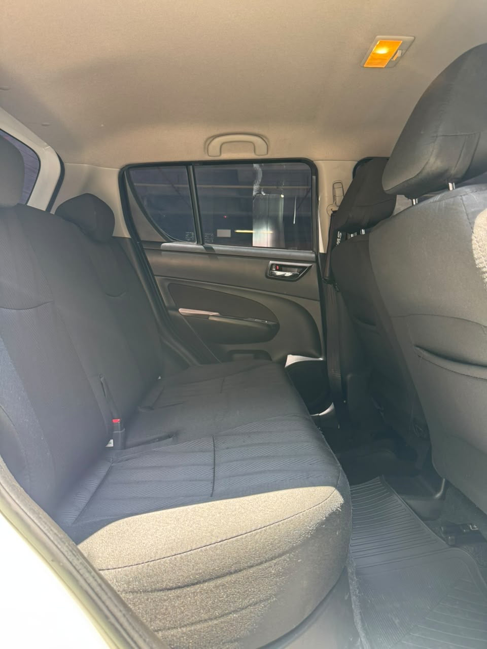 2015 - SUZUKI SWIFT MT 1.2L