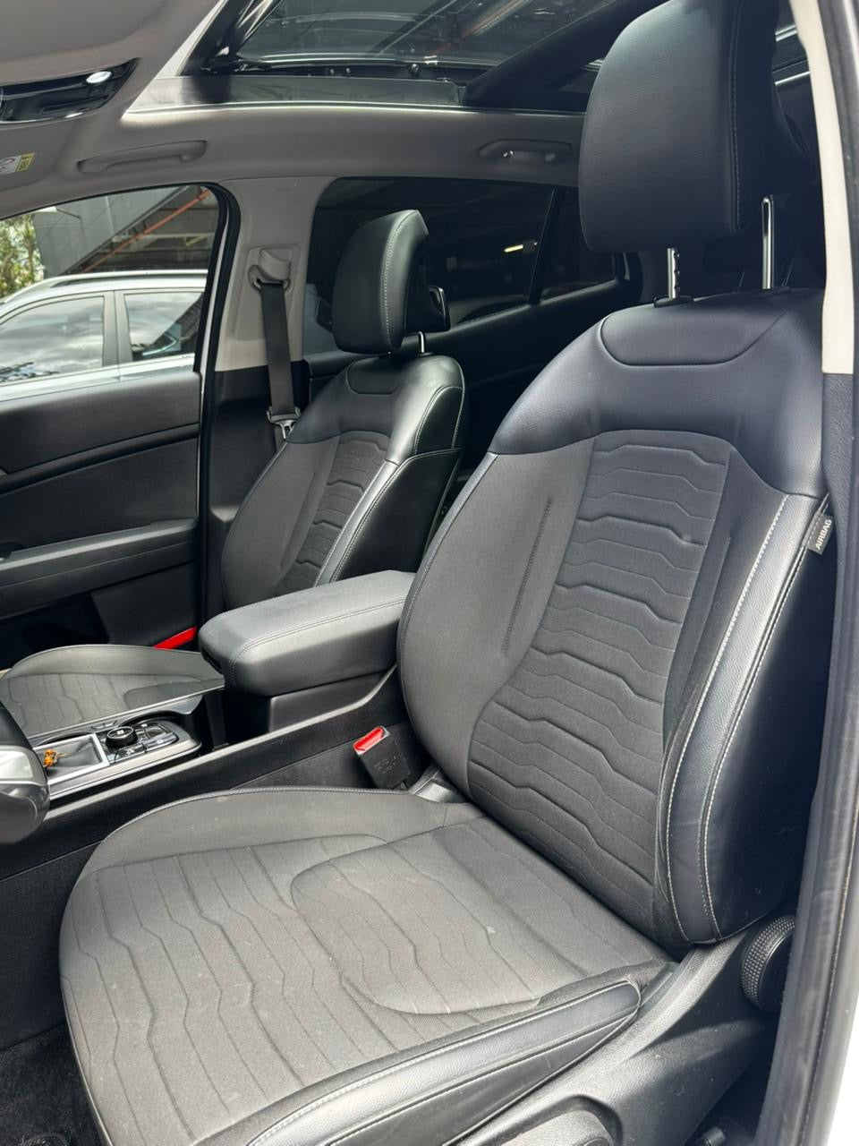 2025 -KIA SPORTAGE  VIBRANT FWD 2.0L