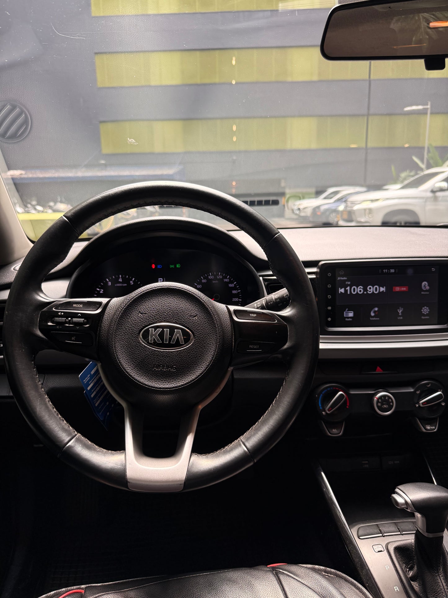 2022 - KIA RIO VIBRANT AT 1.4L HB