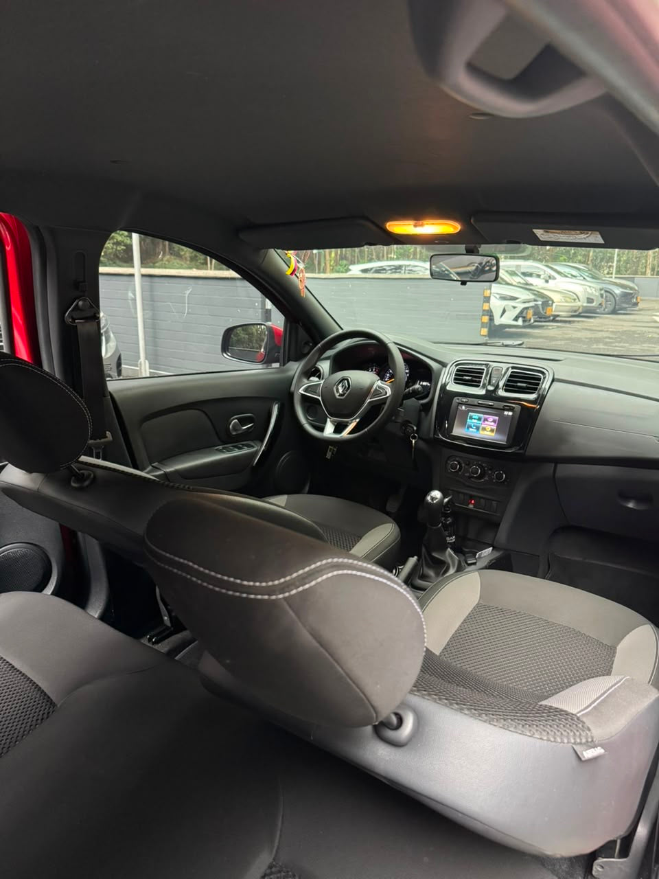 2024 -RENAULT SANDERO LIFE 1.6 MT