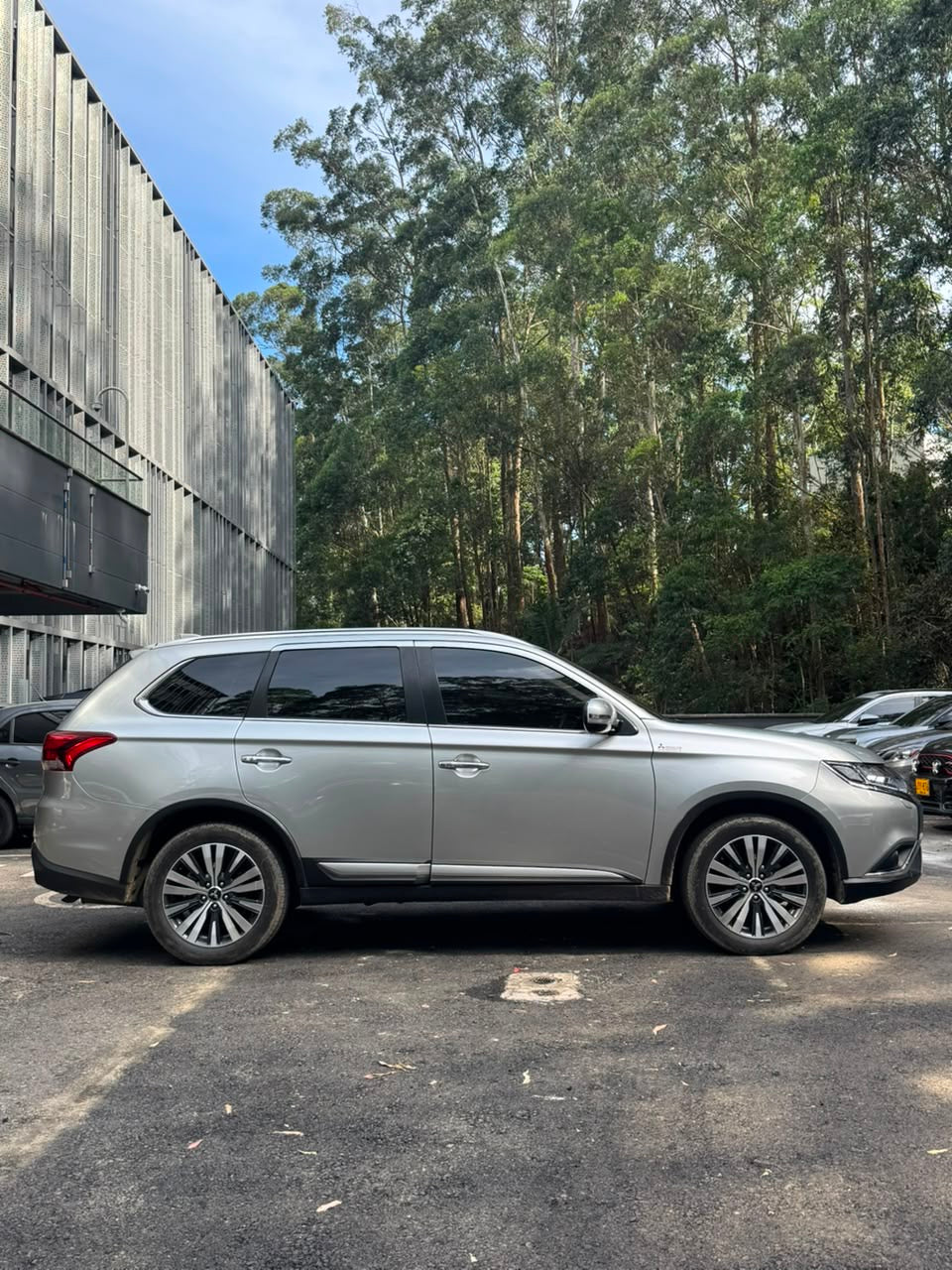 2024 - MITSUBISHI OUTLANDER Kaiteki 2,4L - 4x4
