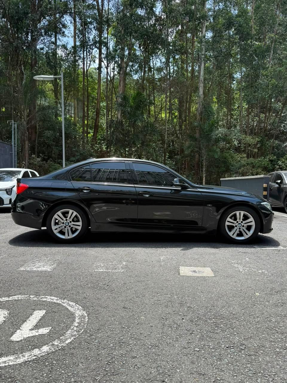 2014 - BMW 316i Standard Turbo Sedan
