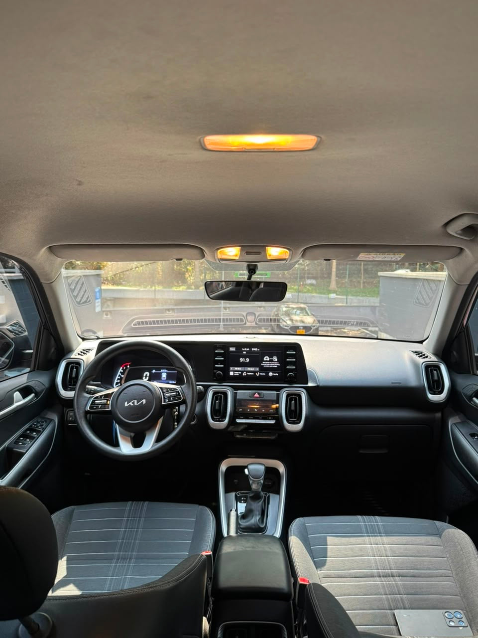 2025 - KIA SONET VIBRANT