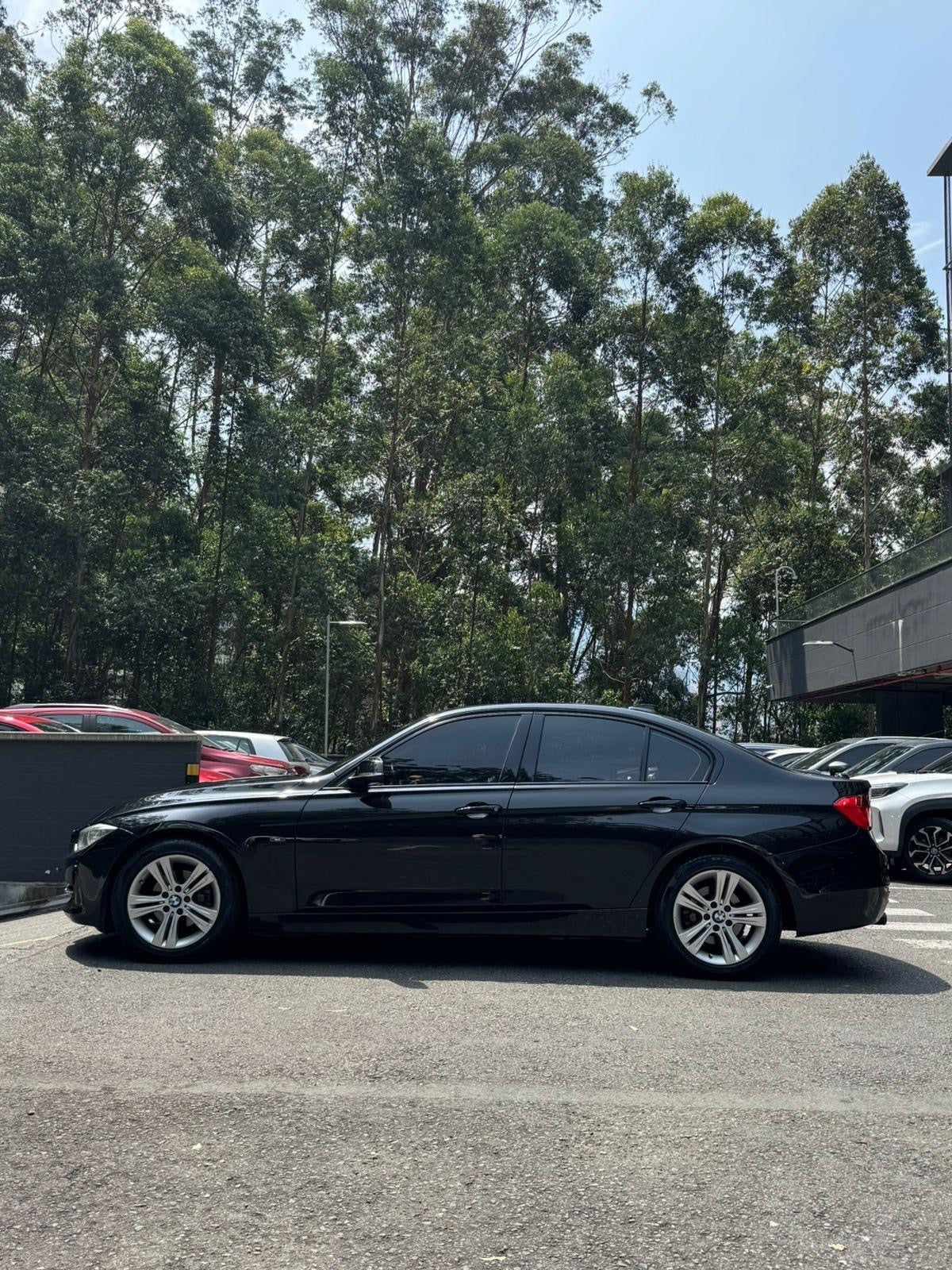 2014 - - BMW 316i Standard Turbo Sedan