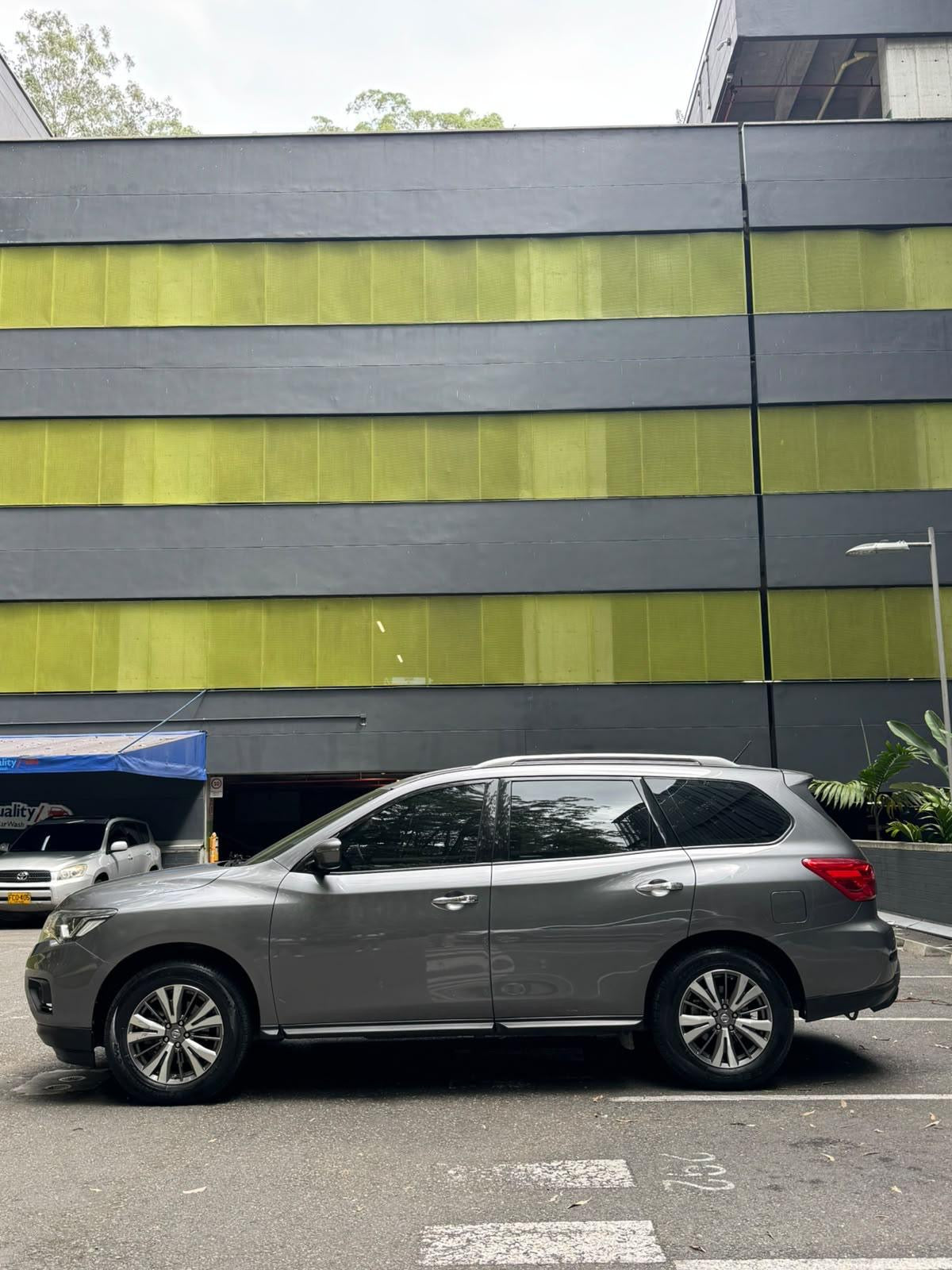 2019 - NISSAN PATHFINDER SENSE 3,5L AWD 7 PUESTOS