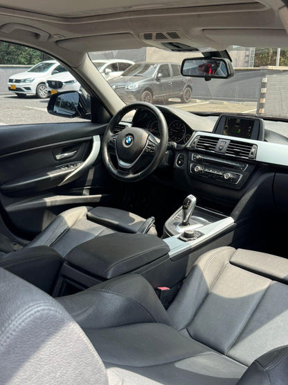 2014 - - BMW 316i Standard Turbo Sedan