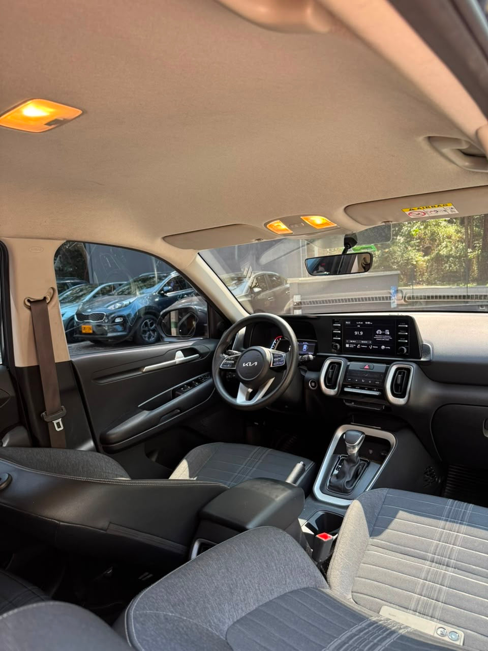 2025 - KIA SONET VIBRANT