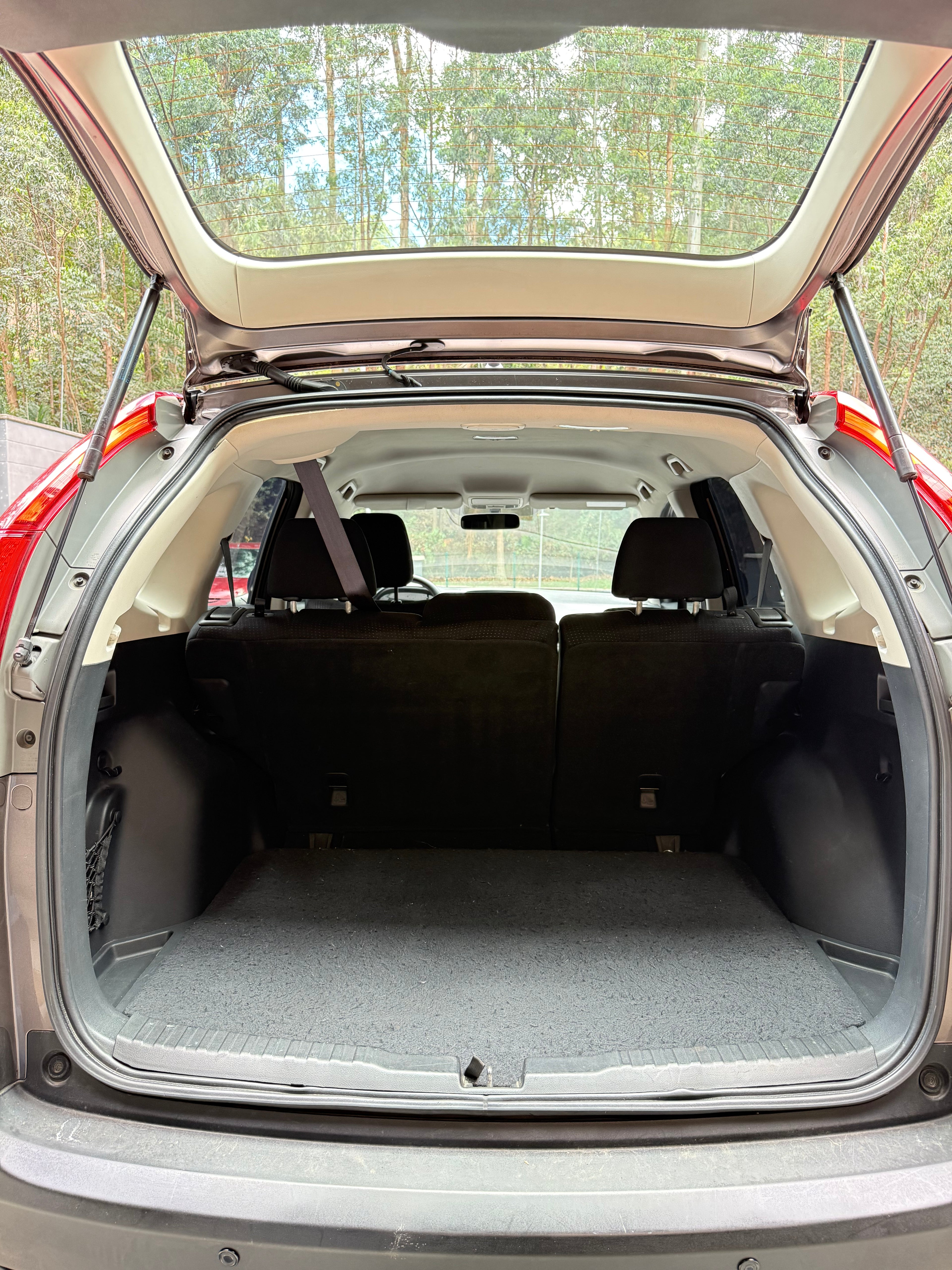 2012  - HONDA CRV LX AT