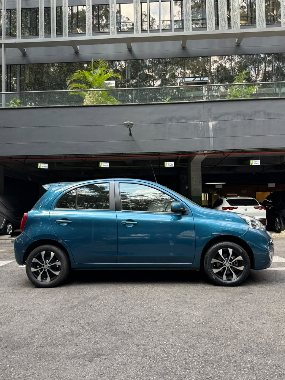 2019 - NISSAN MARCH 1.6 AUT