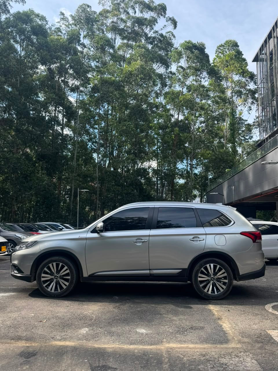 2024 - MITSUBISHI OUTLANDER Kaiteki 2,4L - 4x4