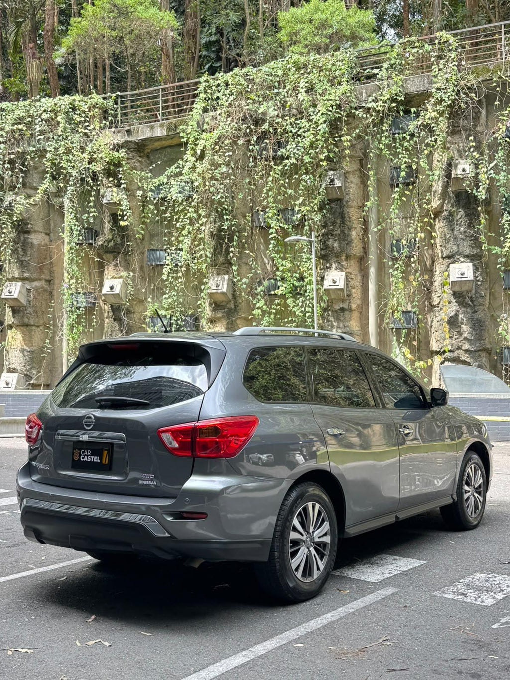 2019 - NISSAN PATHFINDER SENSE 3,5L AWD 7 PUESTOS