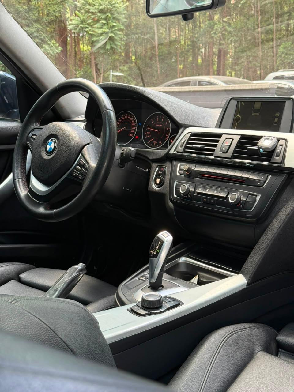 2014 - BMW 316i Standard Turbo Sedan
