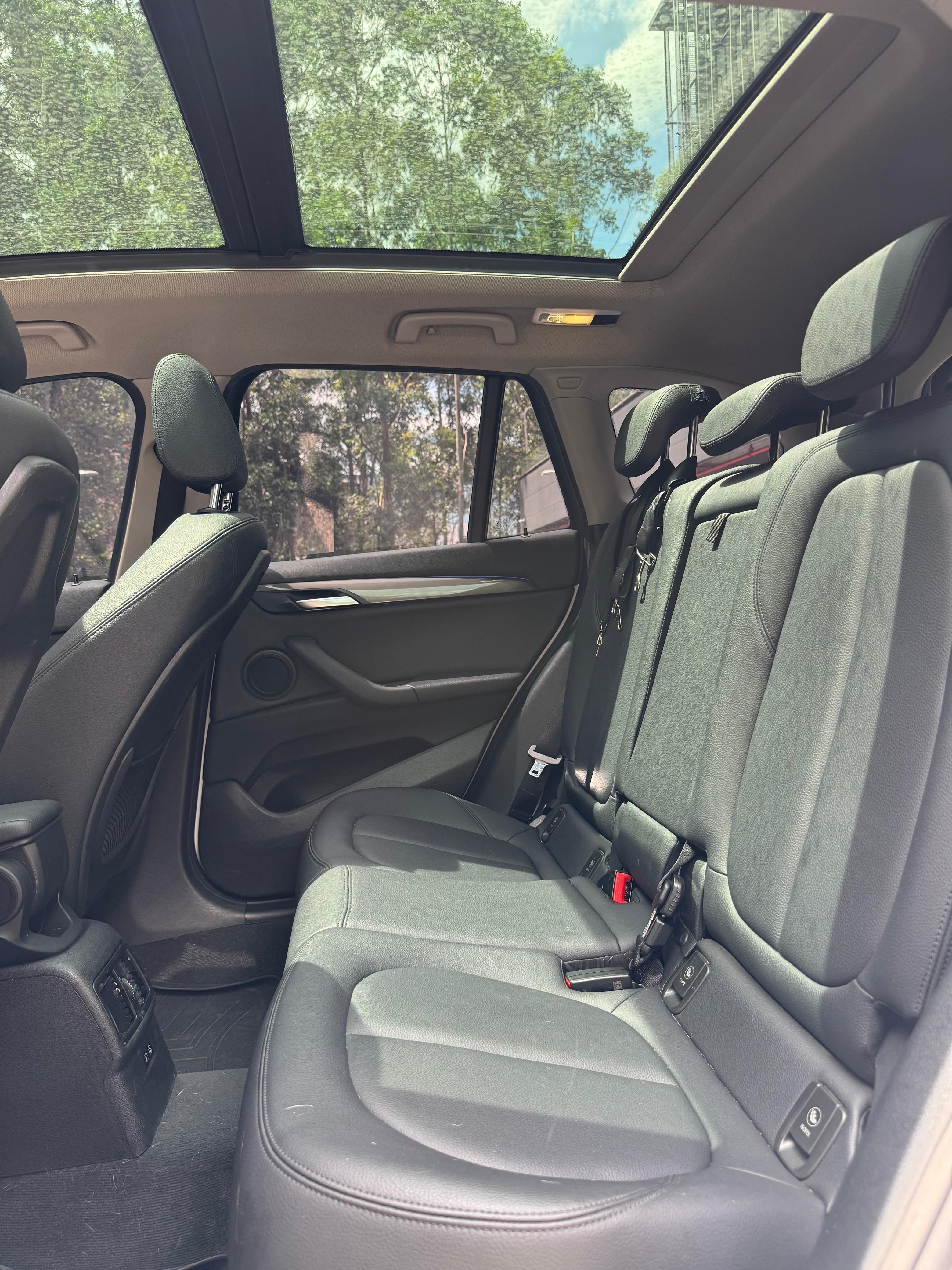 2022 - BMW X1 SDRIVE20I AT