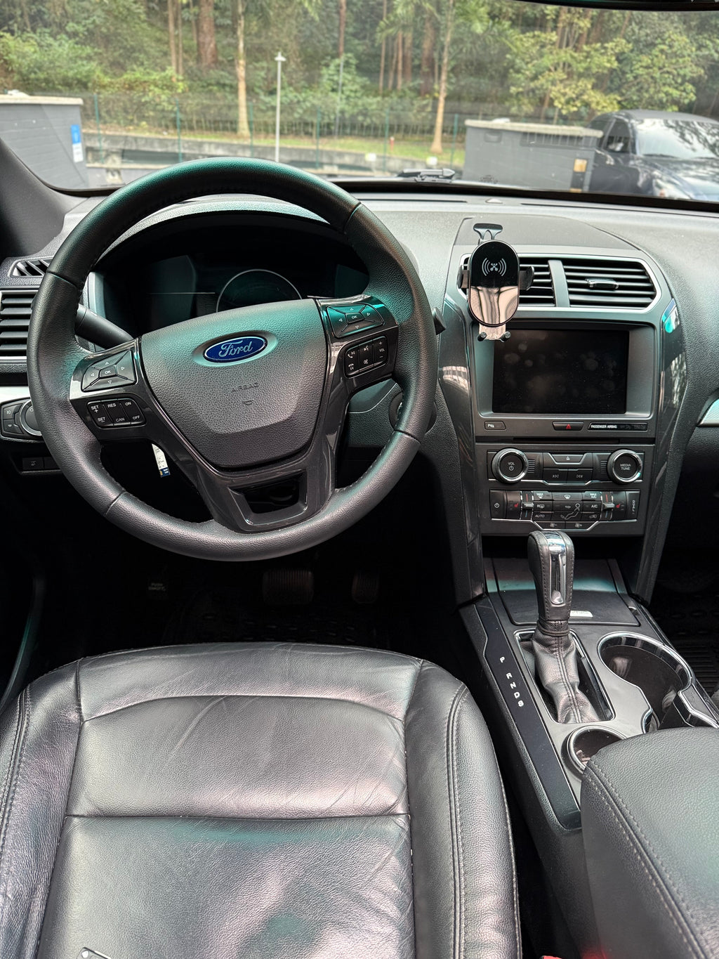 2016 - FORD EXPLORER XLT