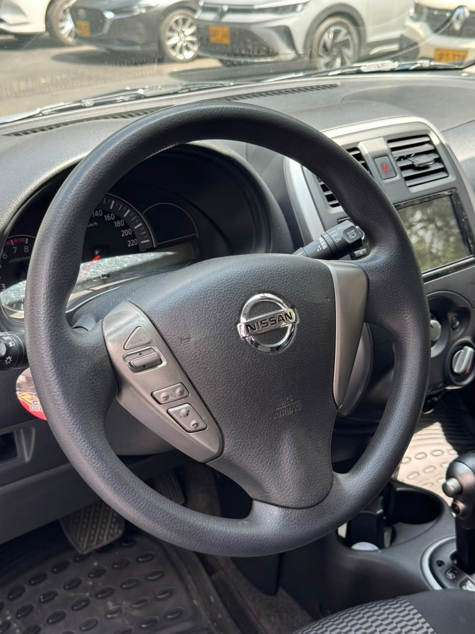 2019 - NISSAN MARCH 1.6 AUT