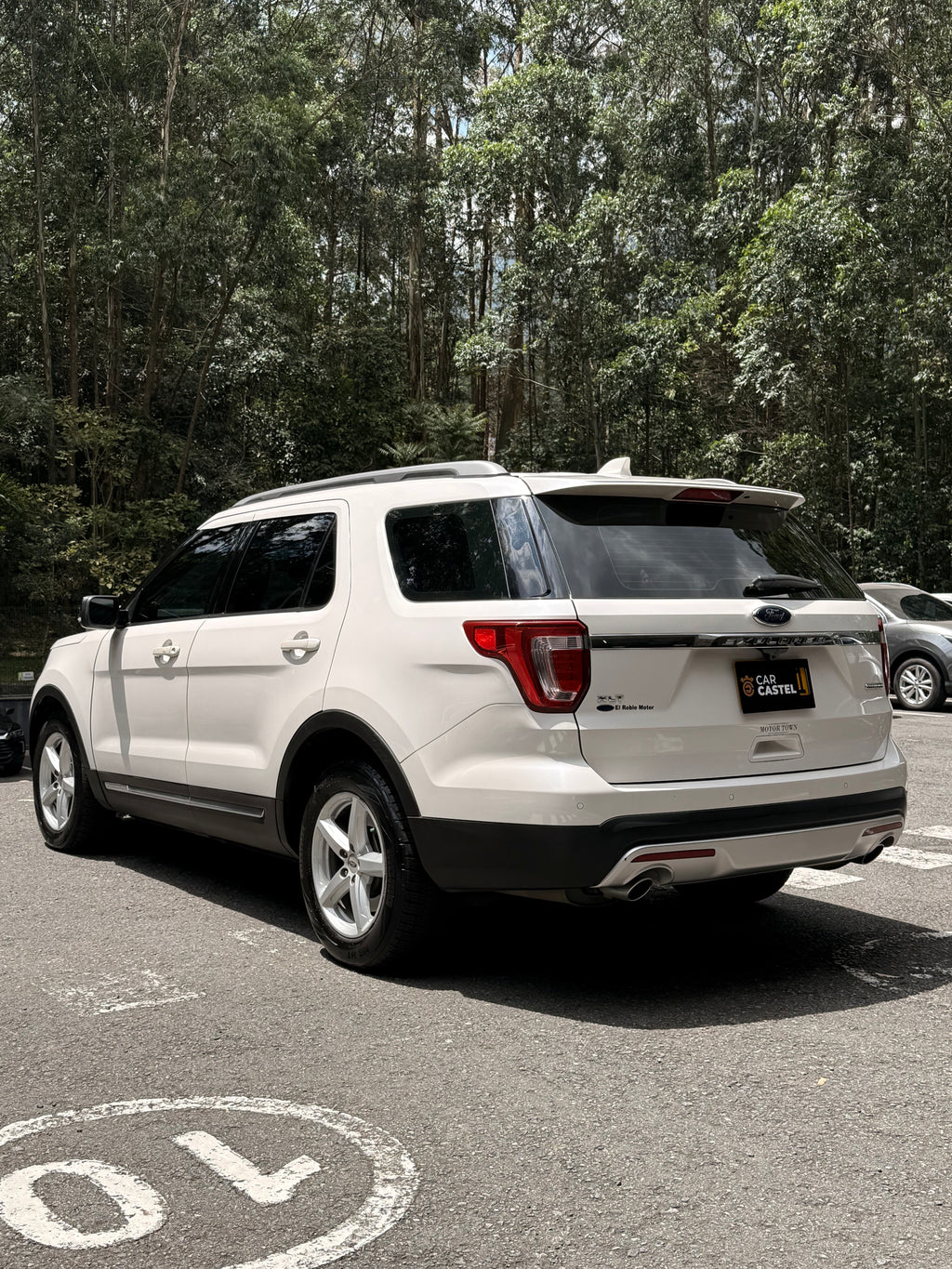 2016 - FORD EXPLORER XLT