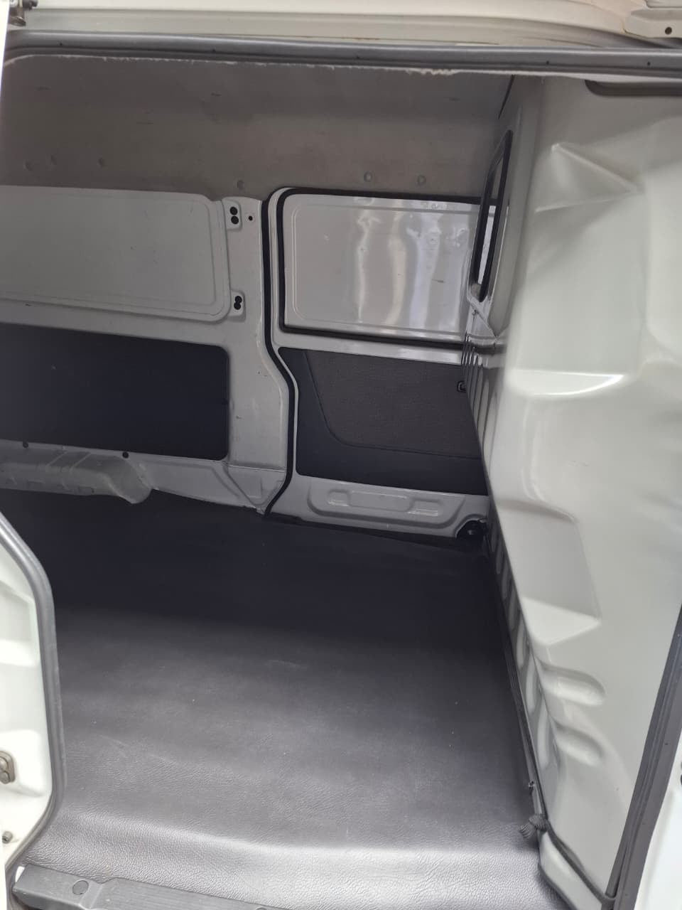 2023 - VAN CARGO SHINERAY X30