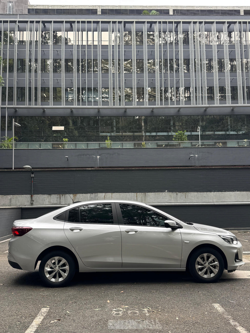 2021 - CHEVROLET ONIX LTZ SEDÁN 1.0L AUT