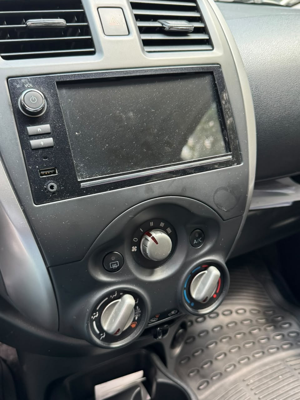 2019 - NISSAN MARCH 1.6 AUT