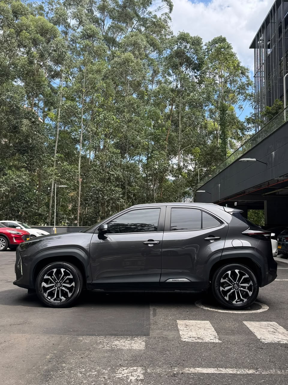 2022 - TOYOTA YARIS CROSS XS