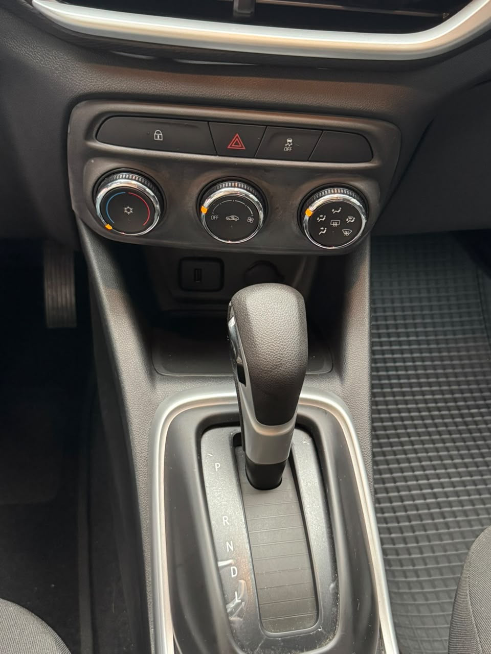 2025 - CHEVROLET TRACKER LS AUT TURBO 1.2L